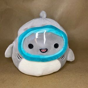 Gordon Shark 5” Squishmallow